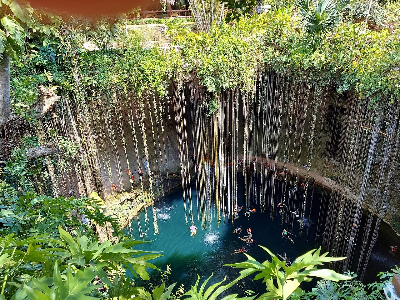 Cenote Ik Kil
